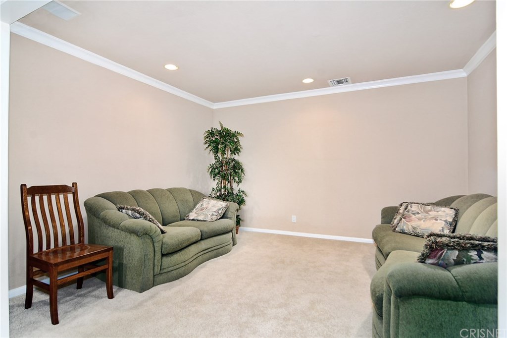 11361 Gaviota Avenue Granada Hills, CA 91344 - Photo 19 of 33