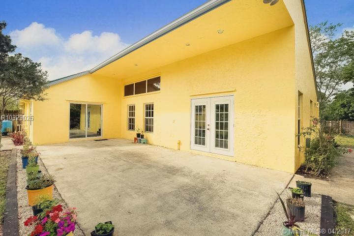 16821 72nd Road North Loxahatchee, FL 33470 - Photo 5 of 25 Gallery Image 5