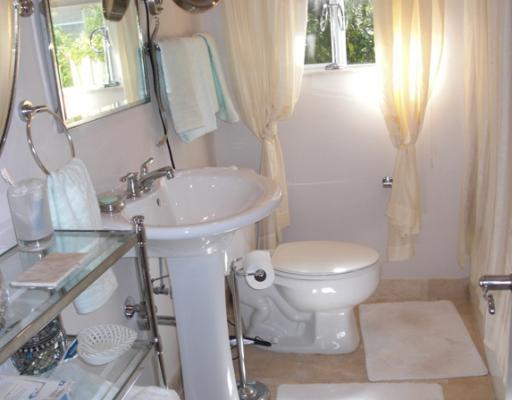 900 Surfside Boulevard Surfside, FL 33154 - Photo 5 of 9