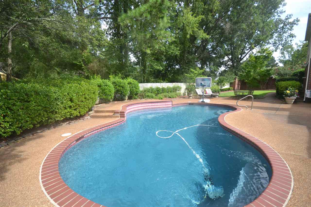 1950 Grovecrest Road Germantown, TN 38139 - Photo 22 of 25 Gallery Image 22