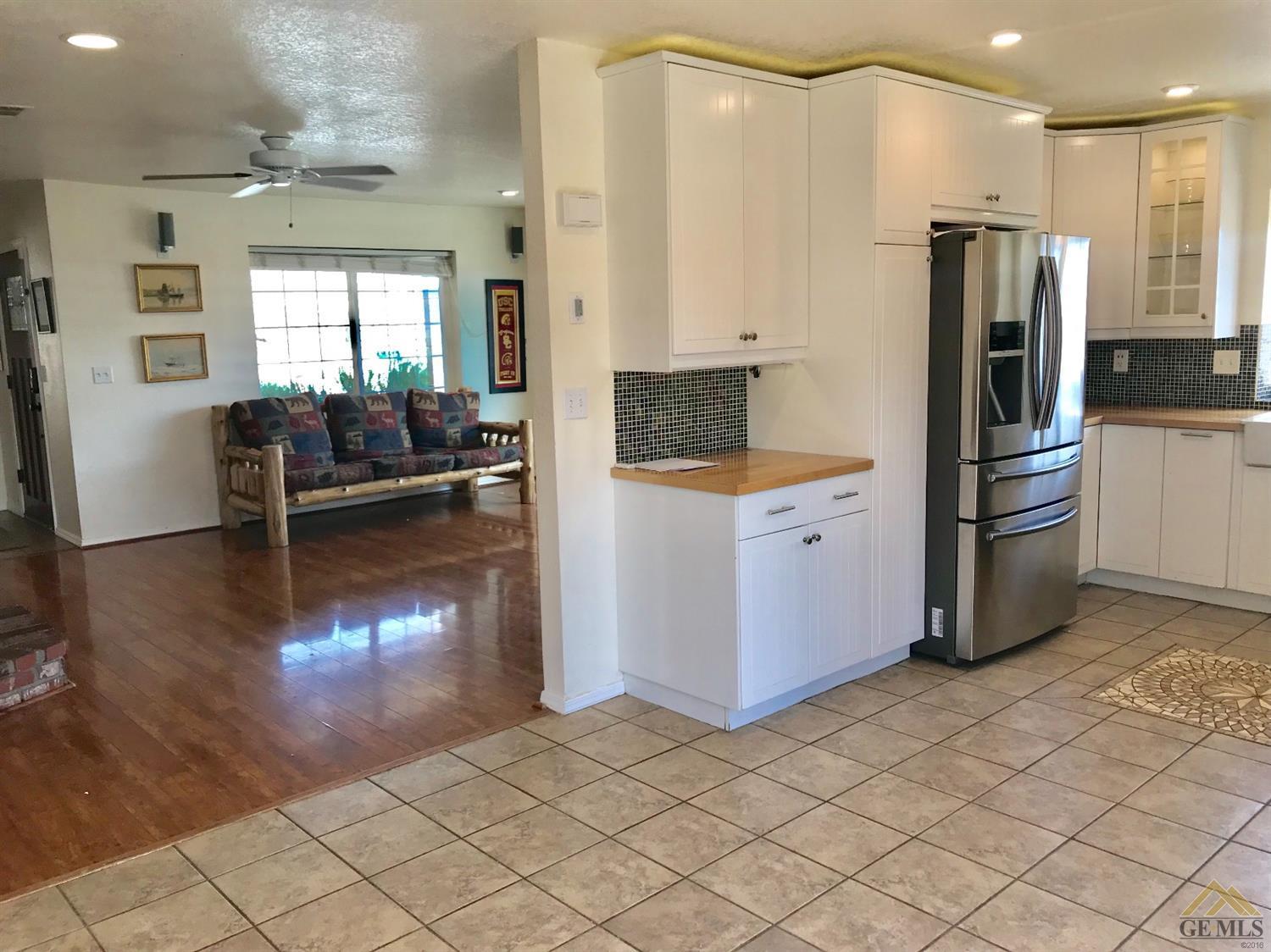 25300 Bear Valley Road Tehachapi, CA 93561 - Photo 8 of 18 Gallery Image 8