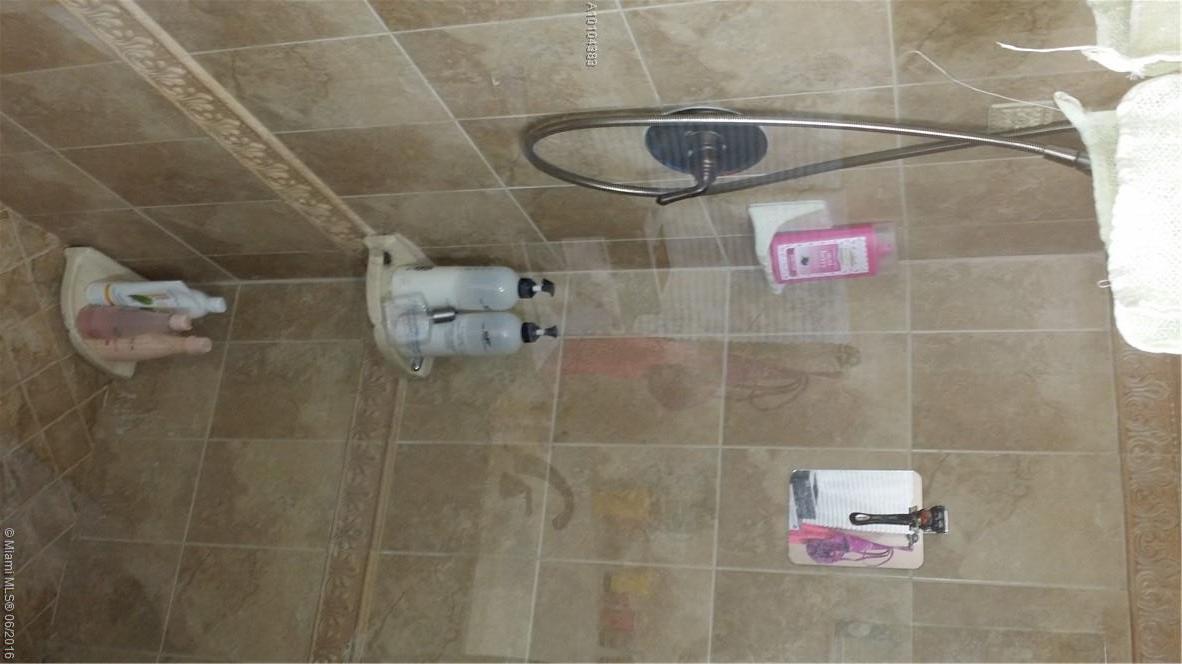 15841 Southwest 85th Lane Miami, FL 33193 - Photo 8 of 13