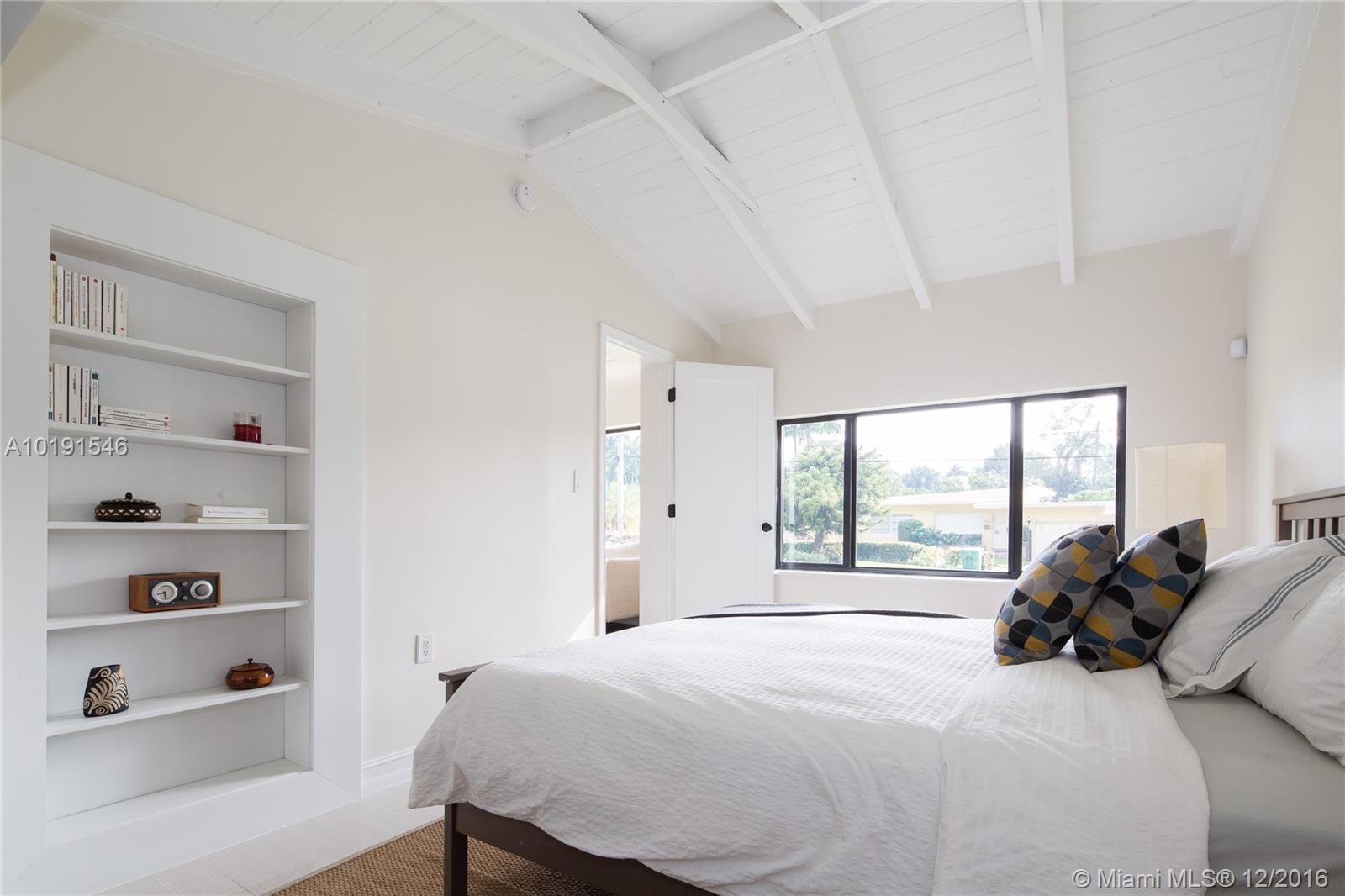 155 Northwest 86th Street El Portal, FL 33150 - Photo 4 of 14