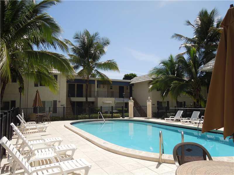 8603 Southwest 68th Court, Unit 3 Miami, FL 33156 - Photo 3 of 10