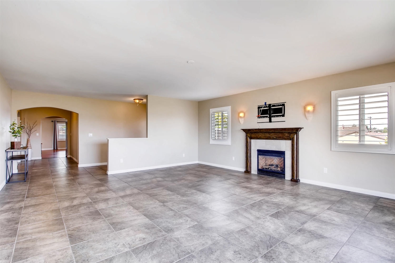 10355 Loma Rancho Drive Spring Valley, CA 91978 - Photo 5 of 25