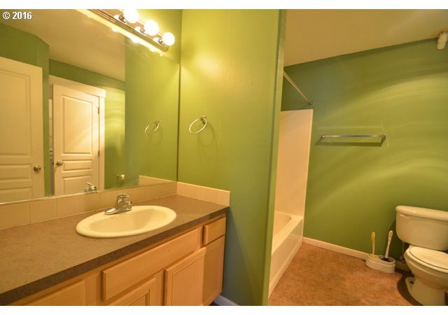 3165 Southeast Powell Valley Road Gresham, OR 97080 - Photo 1 of 19 Gallery Image 1