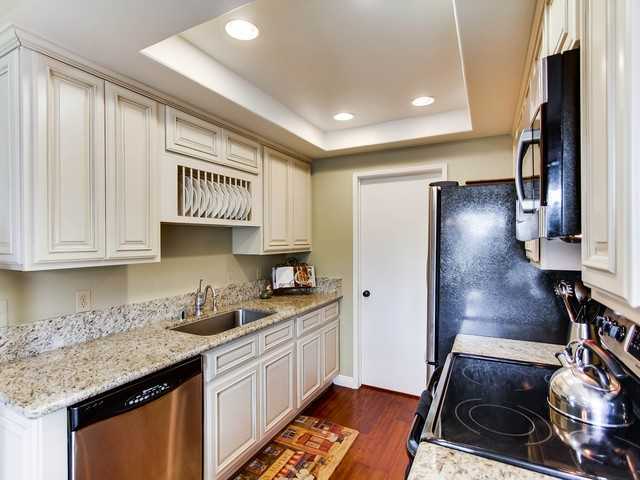 740 Pyramid Point Way Oceanside, CA 92058 - Photo 4 of 23 Gorgeous kitchen! Updated & Remodeled