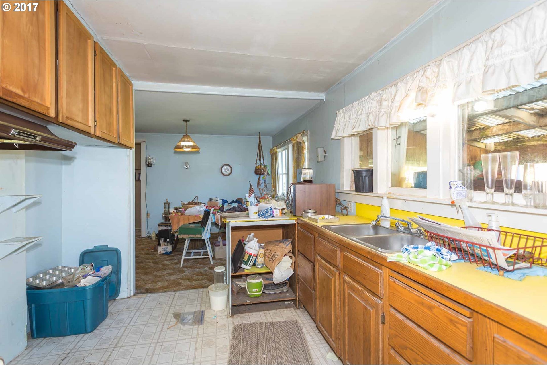 34 Southwest Alice Street Portland, OR 97219 - Photo 18 of 21