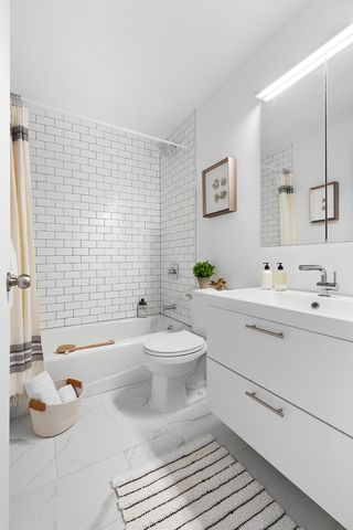 $1,325,000 | 366 West 11th Street, Unit 8C | West Village