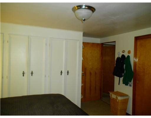 2741 Highway 982 Mount Pleasant, PA 15666 - Photo 9 of 18