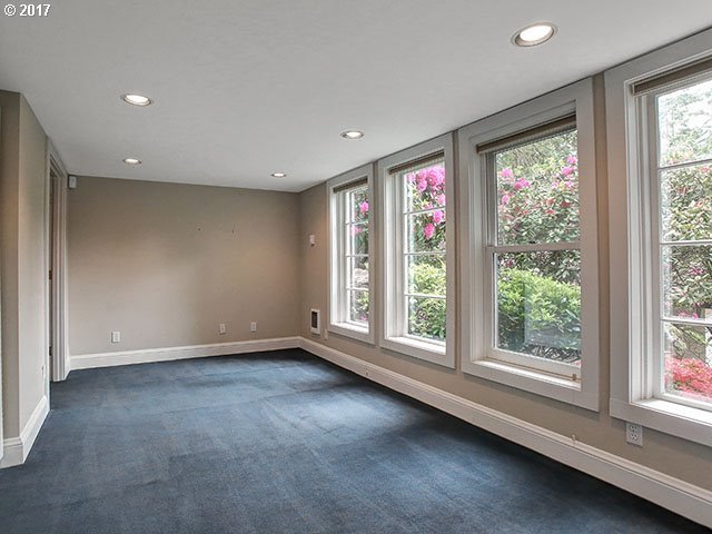 2297 Southwest Humphrey Park Road Portland, OR 97221 - Photo 19 of 30 Gallery Image 19
