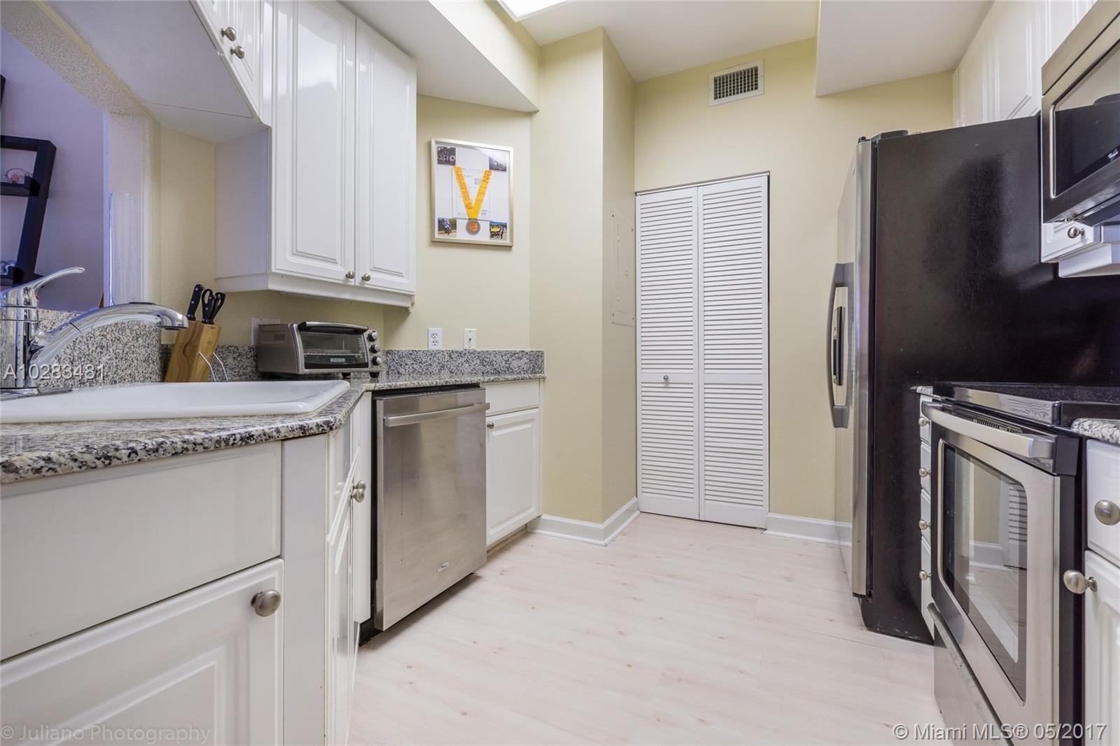 888 Brickell Key Drive, Unit 1001 Miami, FL 33131 - Photo 24 of 35