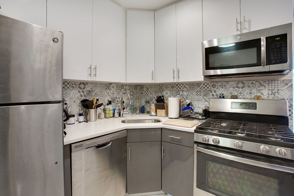 595 A 18th Street Brooklyn, NY 11218 - Photo 2 of 15