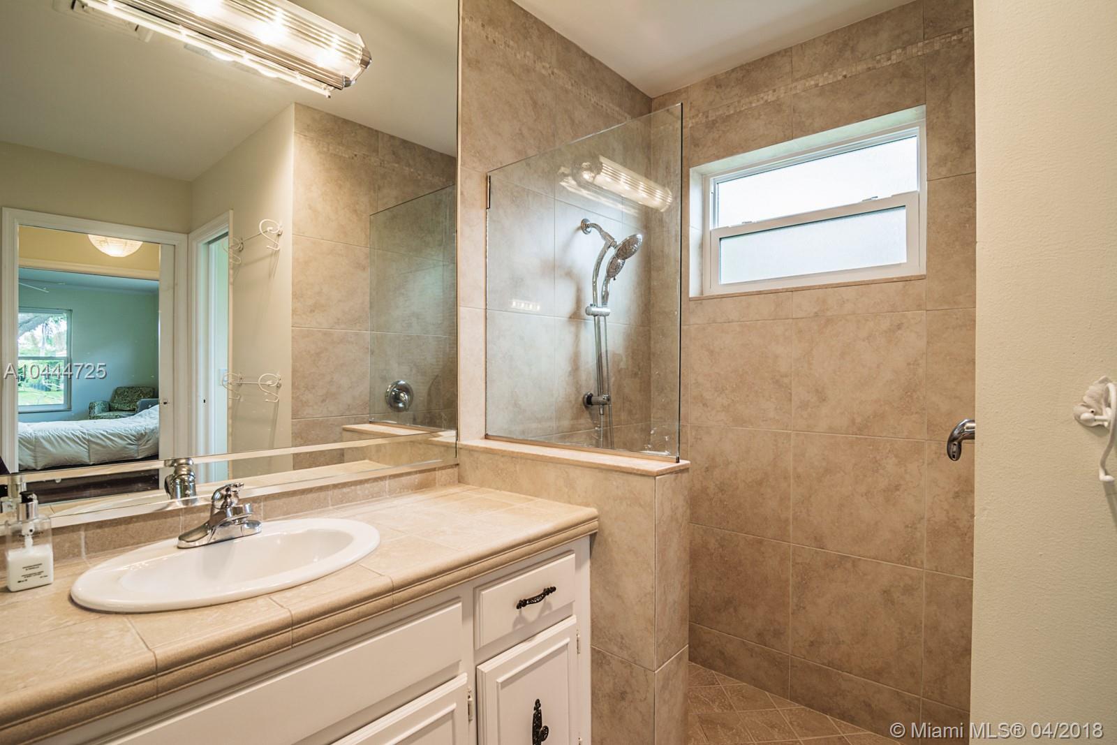 9501 Sea Turtle Manor Plantation, FL 33324 - Photo 13 of 42