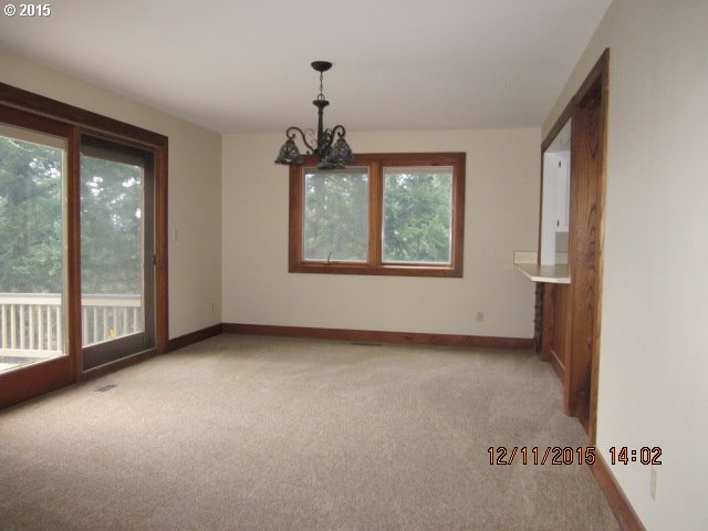 5240 Vitae Springs Road South Salem, OR 97306 - Photo 5 of 21
