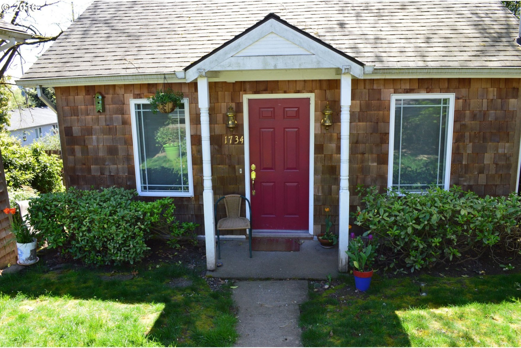 1734 Southwest Moss Street Portland, OR 97219 - Photo 1 of 9 Gallery Image 1