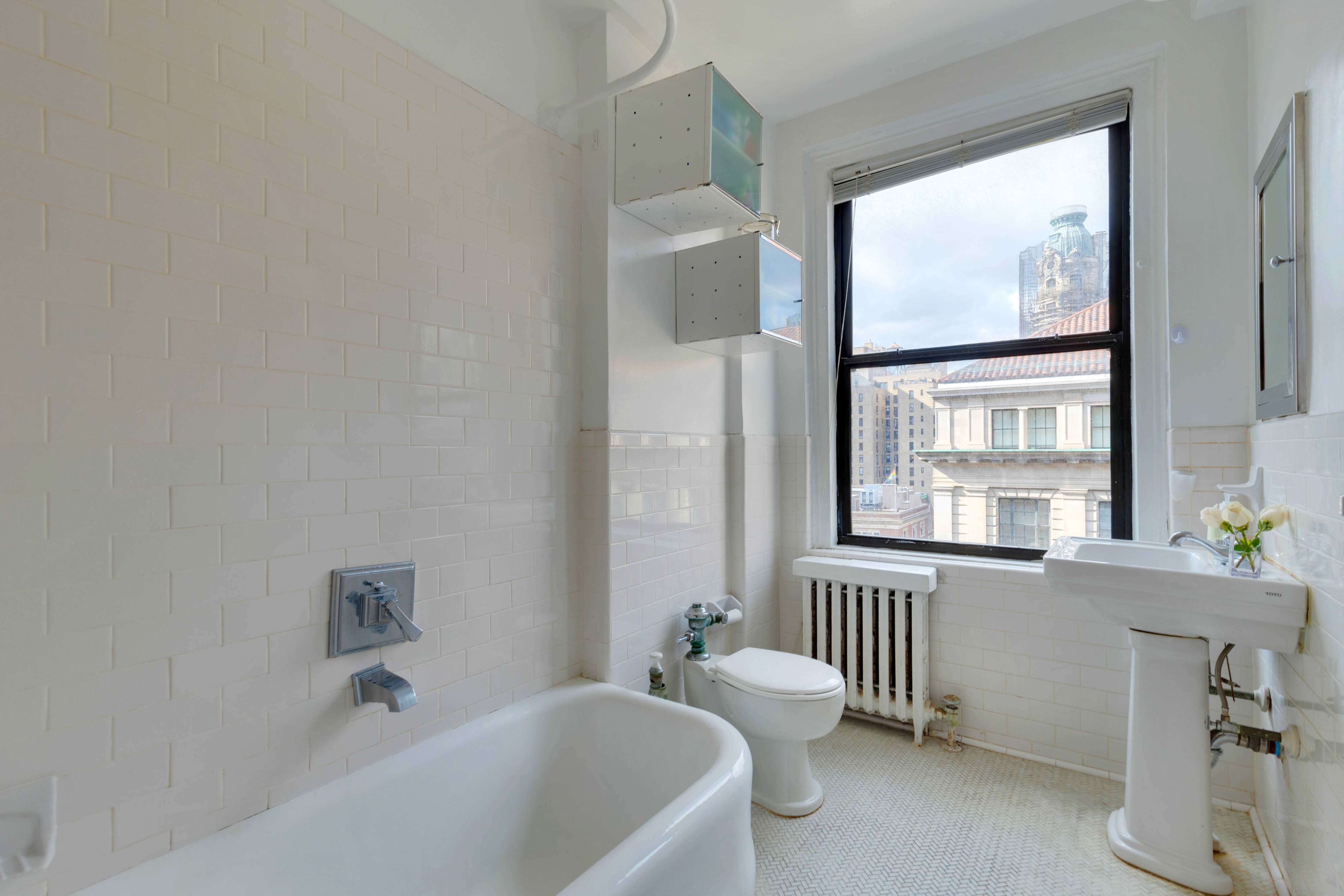 175 West 73rd Street, Unit 11C Manhattan, NY 10023 - Photo 2 of 6