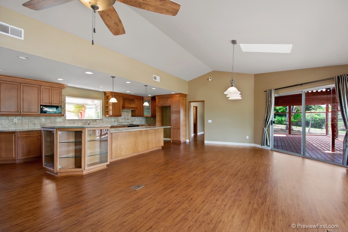 2541 Majella Road Vista, CA 92084 - Photo 5 of 25 Gallery Image 5