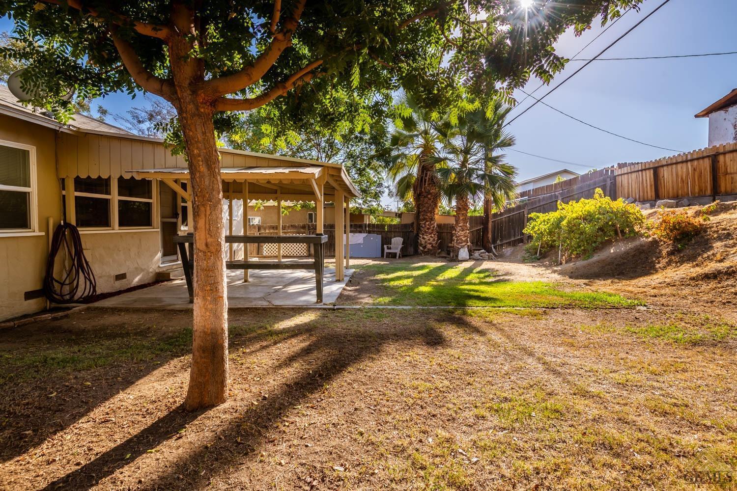 3014 Edwards Avenue Bakersfield, CA 93306 - Photo 30 of 32