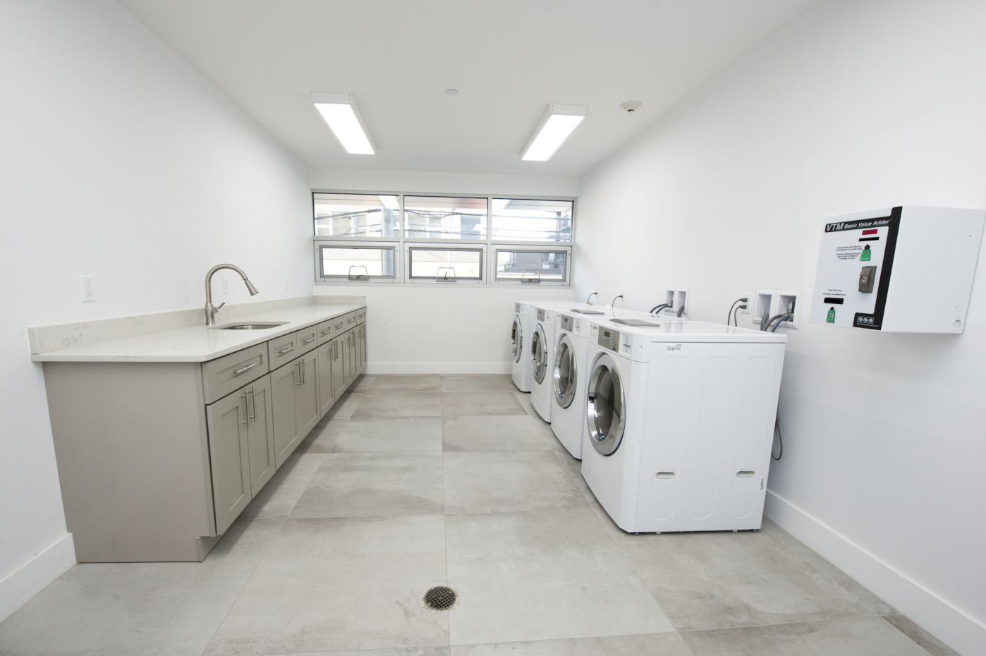 25-10 38th Avenue, Unit 4A Queens, NY 11101 - Photo 5 of 6