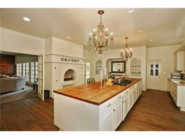 13579 Del Poniente Road Poway, CA 92064 - Photo 8 of 24