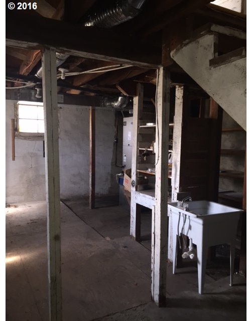 300 Center Street Mosier, OR 97040 - Photo 21 of 24 Gallery Image 21