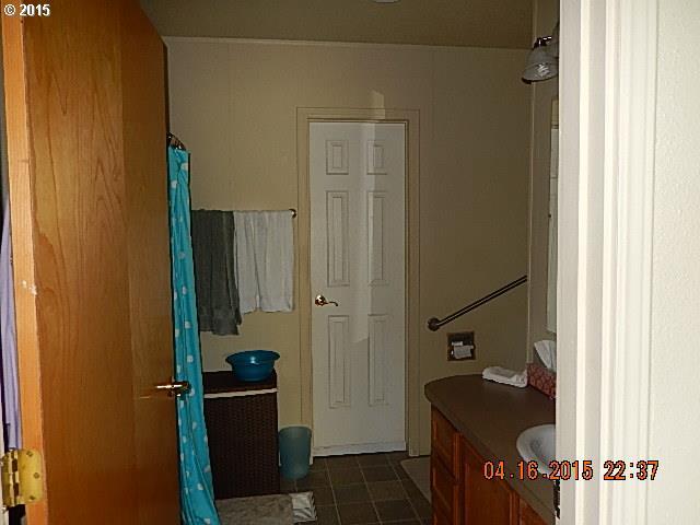 4210 Schafer Road Northeast Salem, OR 97305 - Photo 12 of 16 Gallery Image 12