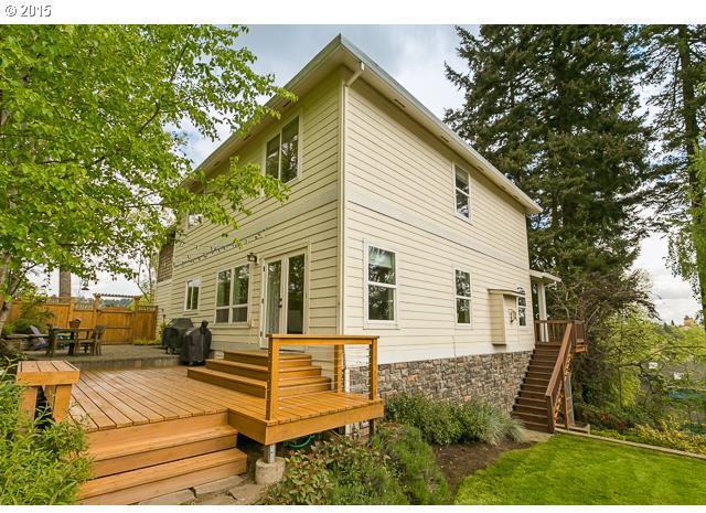 6917 Southwest 26th Avenue Portland, OR 97219 - Photo 9 of 16