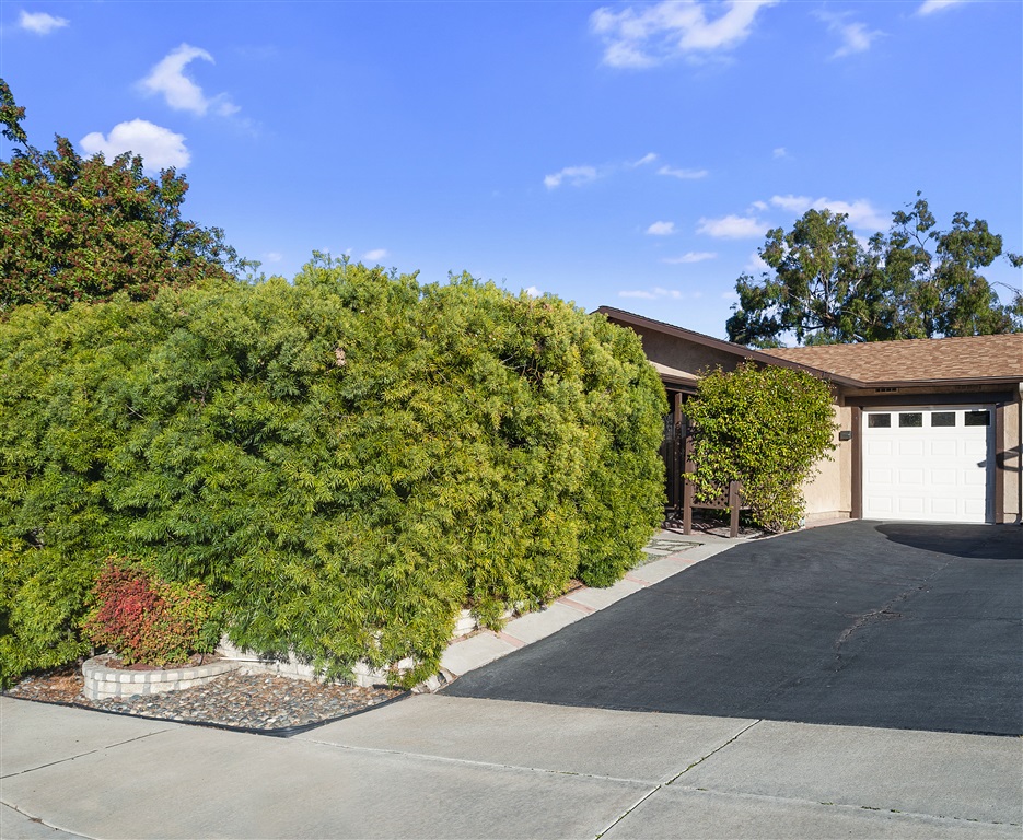1348 Panorama Ridge Road Oceanside, CA 92056 - Photo 2 of 17