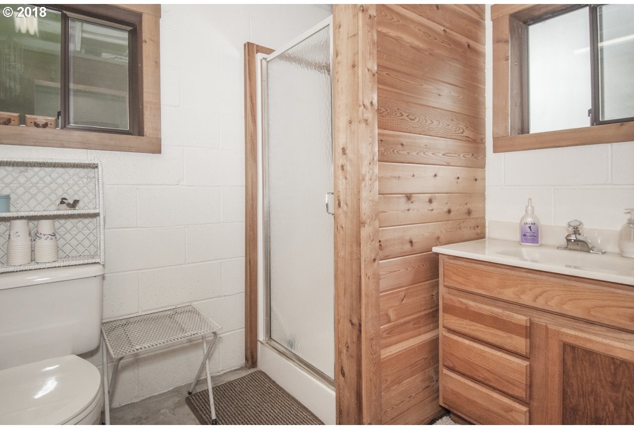 6887 Northeast Highland Road Otis, OR 97368 - Photo 22 of 30 Gallery Image 22