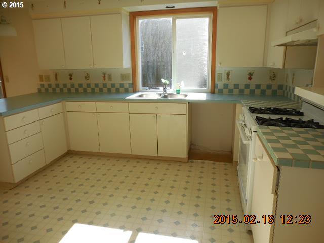 21498 Southwest Jay Street Aloha, OR 97003 - Photo 3 of 12
