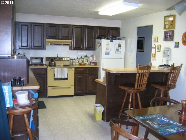 2101 Fisher Road Roseburg, OR 97471 - Photo 12 of 15 Gallery Image 12