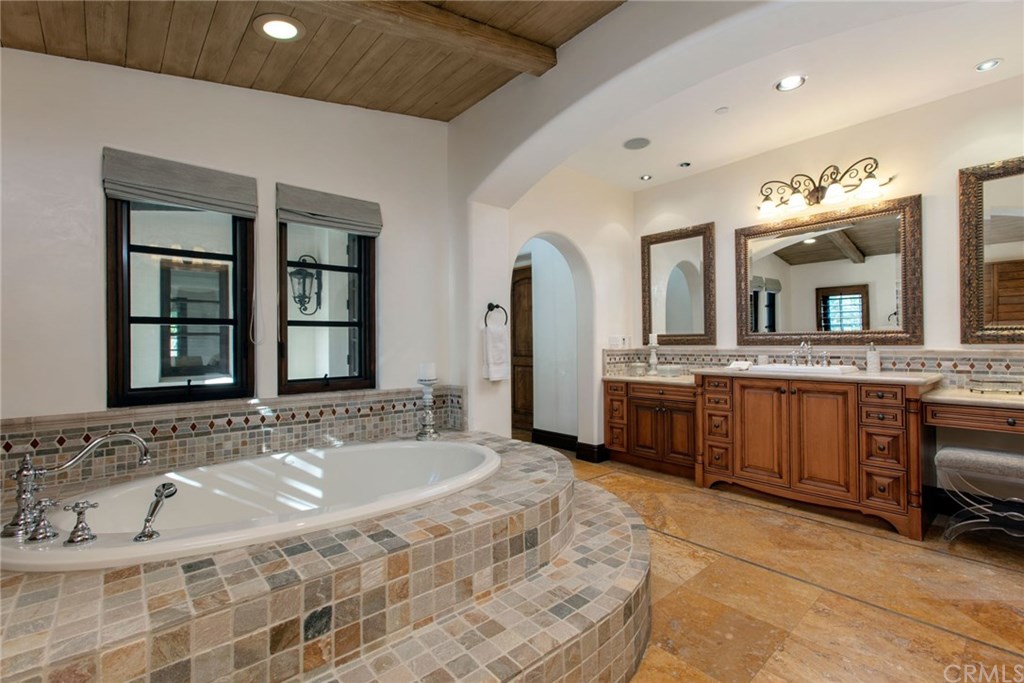 36 Black Hawk Irvine, CA 92603 - Photo 23 of 35