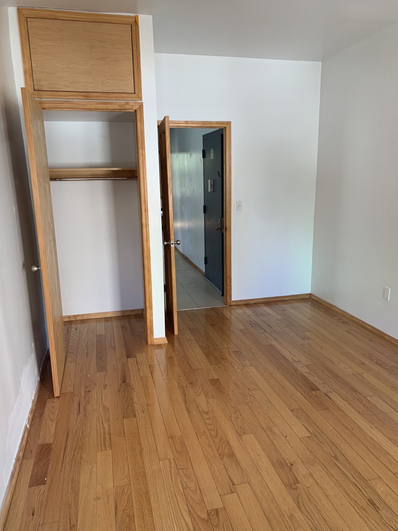 518 Graham Avenue, Unit 2 Brooklyn, NY 11222 - Photo 2 of 8