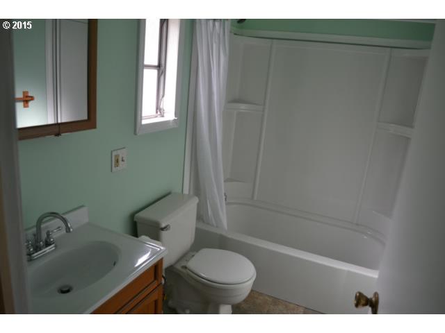 63386 Everest Road Coos Bay, OR 97420 - Photo 8 of 16 Gallery Image 8