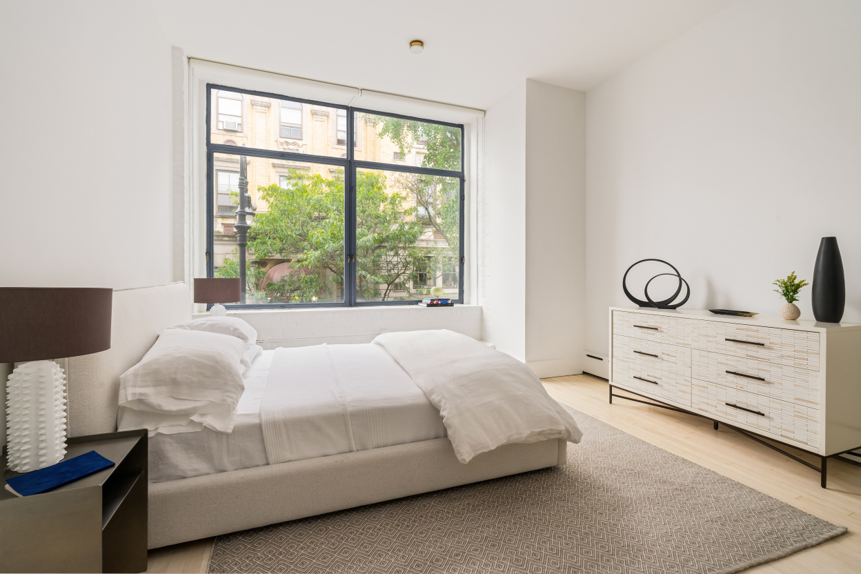 134 Charles Street, Unit The Flat Manhattan, NY 10014 - Photo 9 of 10