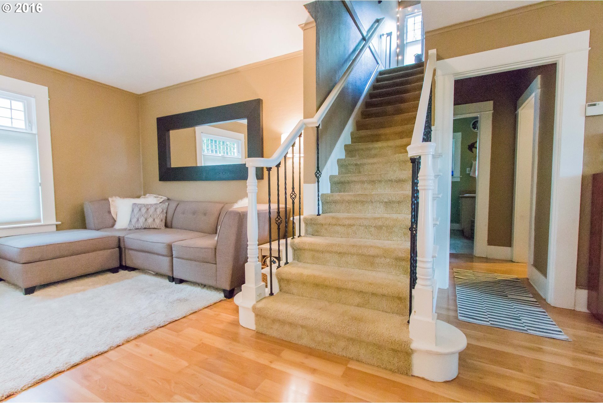 537 Southwest Taylors Ferry Road Portland, OR 97219 - Photo 5 of 17