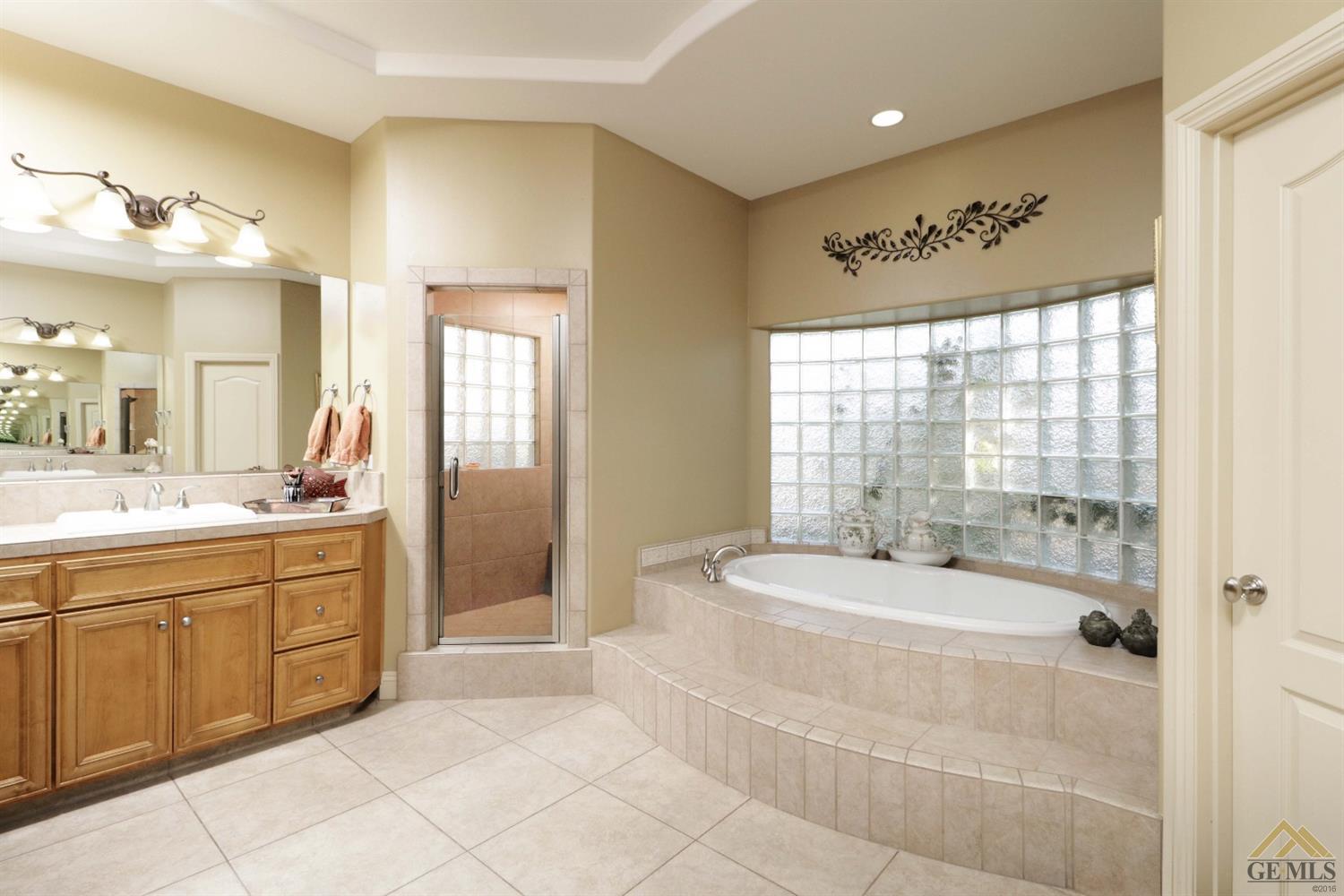 13409 Michaelangelo Drive Bakersfield, CA 93314 - Photo 27 of 40