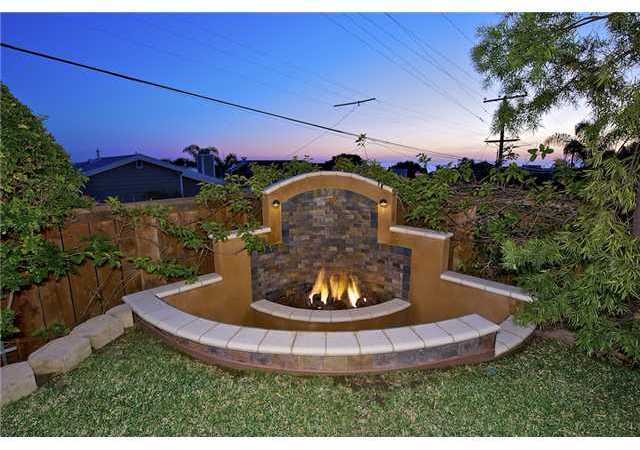 931 Candlelight Place, Unit B La Jolla, CA 92037 - Photo 23 of 25