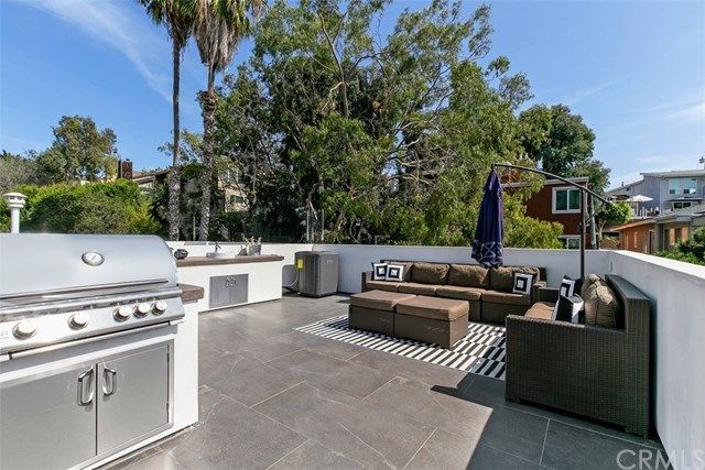$1,489,000 | 242 Catalina Drive, Newport Beach, CA 92663