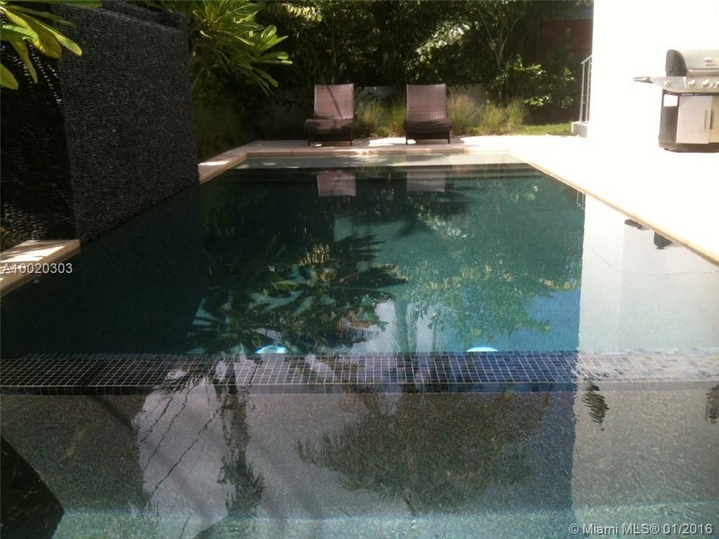 690 Woodcrest Road Key Biscayne, FL 33149 - Photo 3 of 29