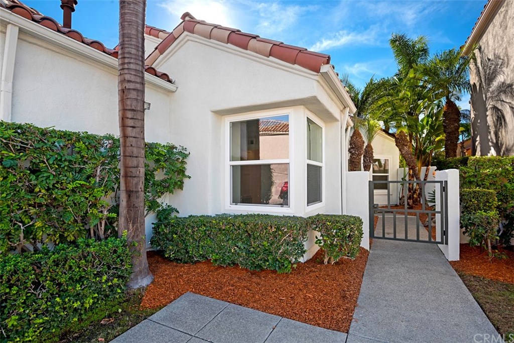 5 Tiara Irvine, CA 92614 - Photo 2 of 29