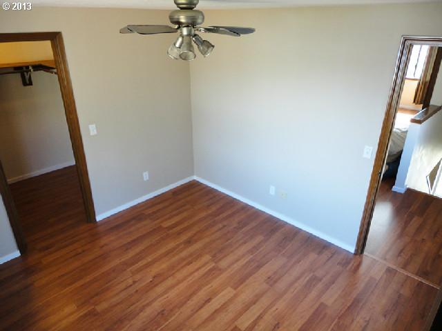 0535 Southwest Florida Street Portland, OR 97219 - Photo 3 of 15 Gallery Image 3