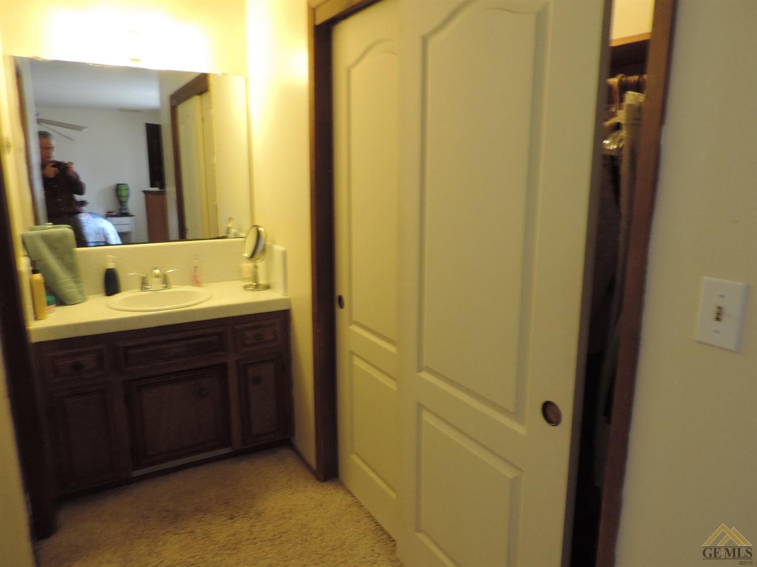 340 Pacheco Road Bakersfield, CA 93307 - Photo 12 of 24 Gallery Image 12