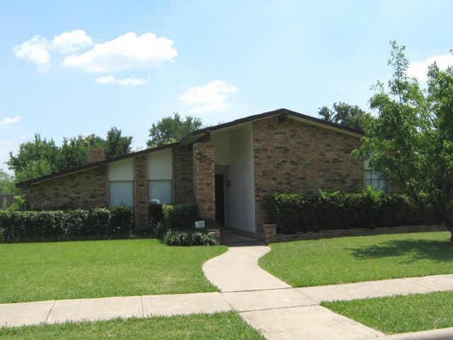 2208 Grapevine Lane Carrollton, TX 75007 - Photo 1 of 1