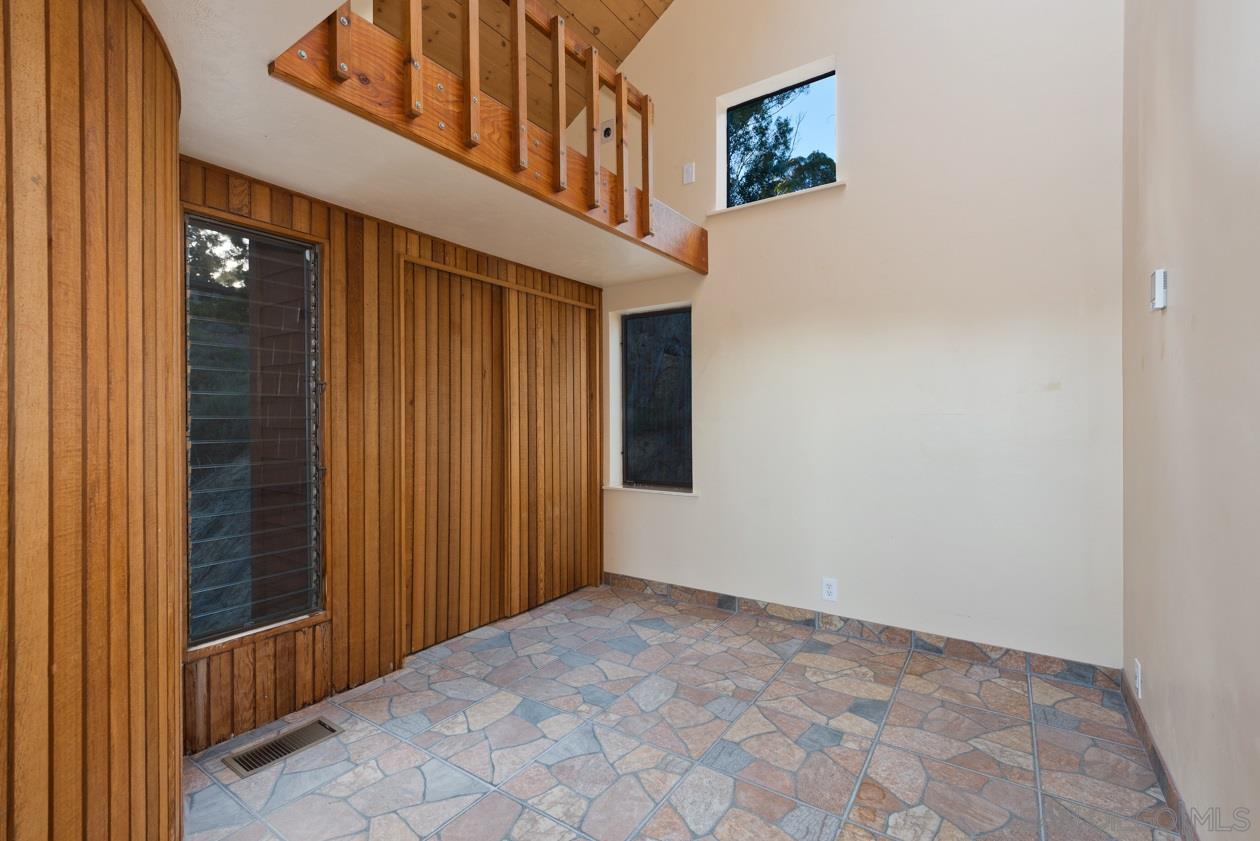5404 Las Palomas Rancho Santa Fe, CA 92067 - Photo 16 of 25 Great bedroom with its own loft, making it a great room for kids to have sleep overs in.