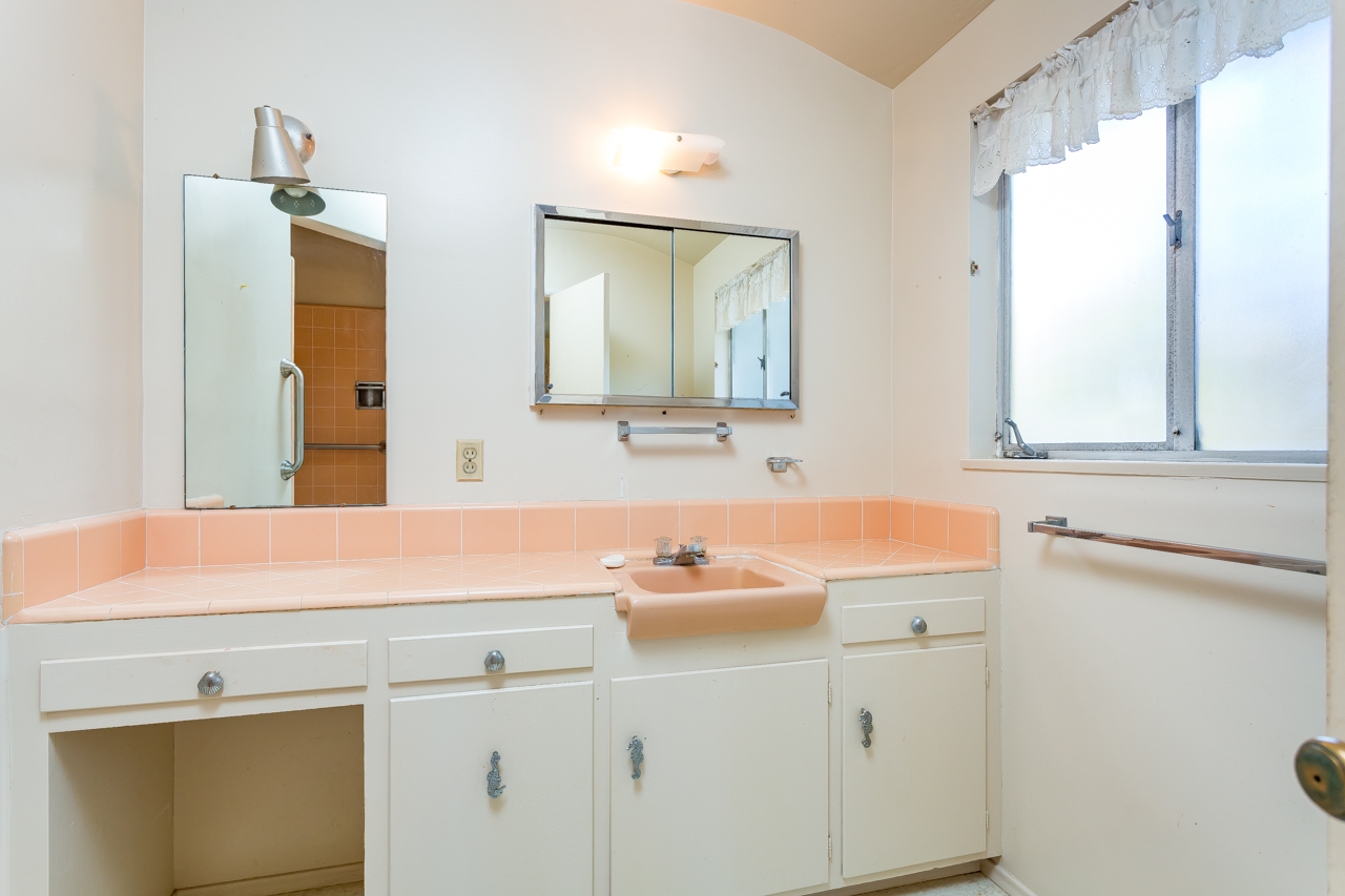 370 Glorietta Place Coronado, CA 92118 - Photo 9 of 12