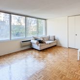 $525,000 | 353 East 72nd Street, Unit 5D | Lenox Hill