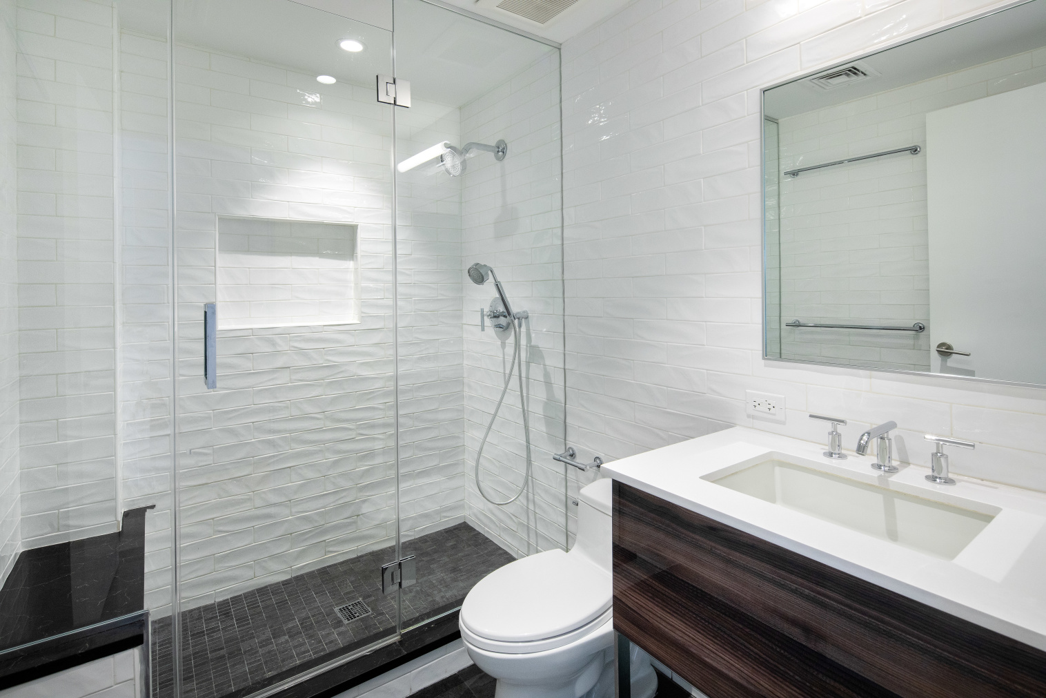 395 Bleecker Street Manhattan, NY 10014 - Photo 15 of 15