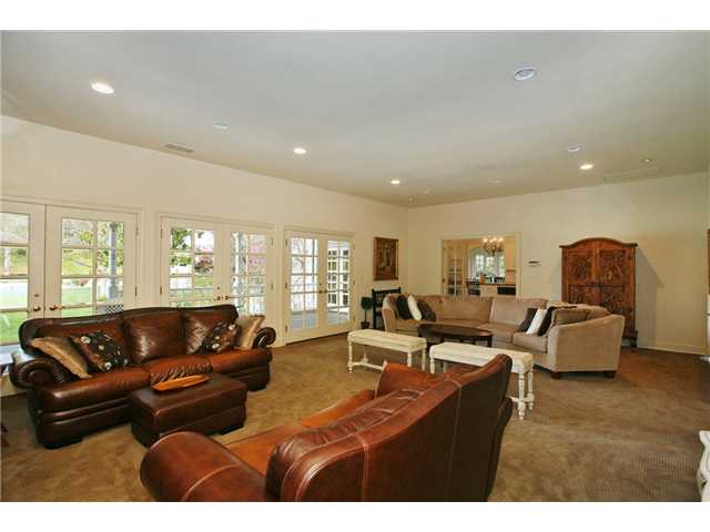 13579 Del Poniente Road Poway, CA 92064 - Photo 5 of 24